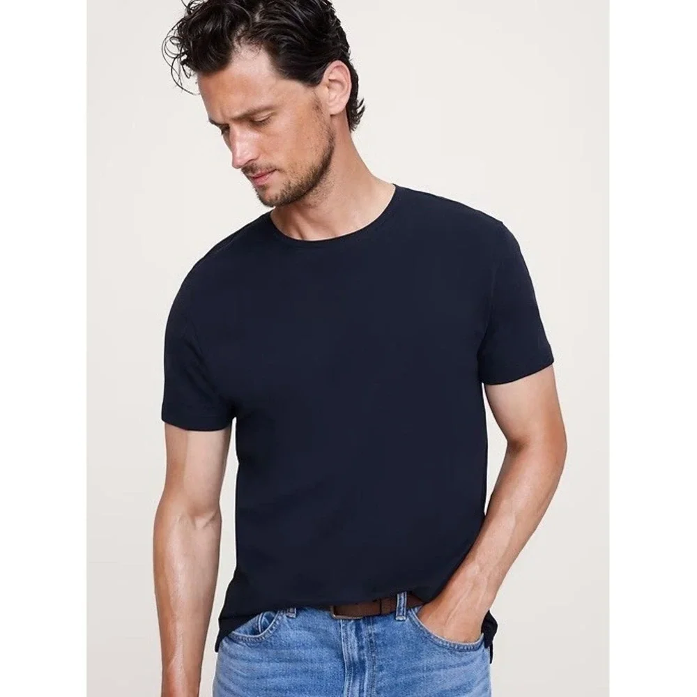 BANANA REPUBLIC LUXURY-TOUCH NAVY T-SHIRT NWT SIZE L